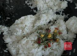 方便面味炒米饭的做法图解4