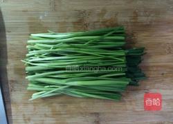 韭菜鸡蛋馅水饺的做法图解4