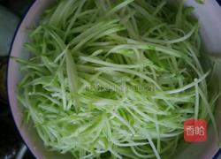 炒洋瓜丝的做法图解1