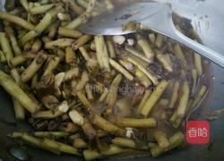 炒芋梗的做法图解5