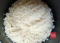 大米蒸玉米粒的做法图解1