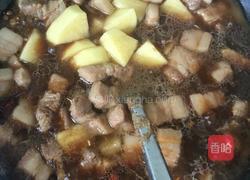 土豆红烧肉的做法图解2