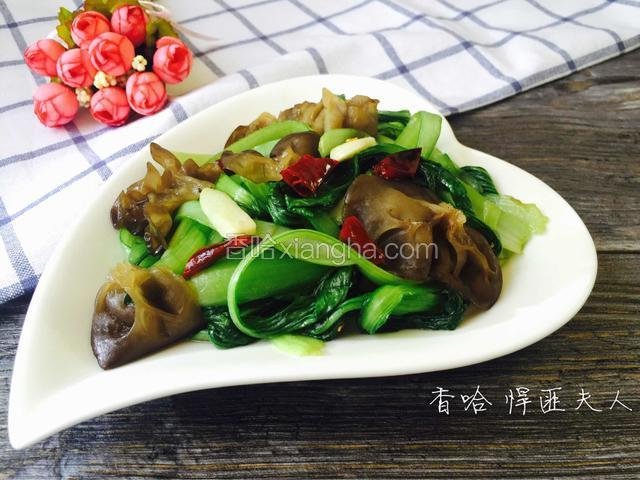 木耳炒青菜