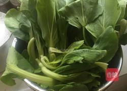 木耳炒青菜的做法图解1