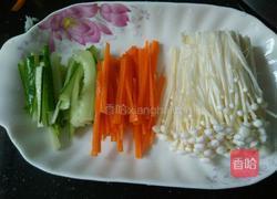 金菇花肉卷的做法图解3