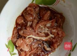 胡萝卜炒肉的做法图解3