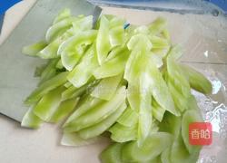 素炒莴笋的做法图解2