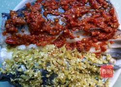 双色剁椒鱼头的做法图解4