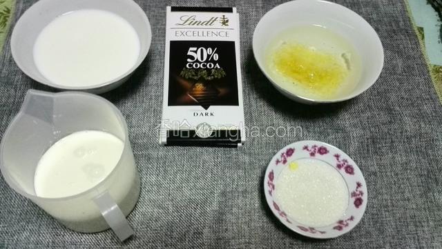 巧克力慕斯糊的材料清单。