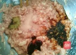 猪肉豇豆馅饺子的做法图解5