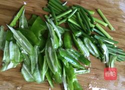 青椒炒猪肝的做法图解3