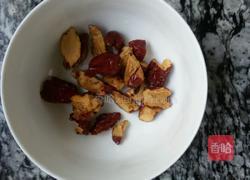 银耳莲子红枣汤的做法图解3