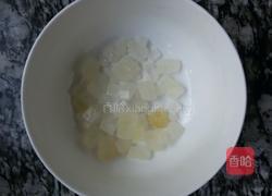 银耳莲子红枣汤的做法图解5