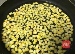 玉米火腿肠批萨的做法图解3