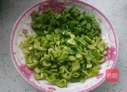 尖椒肉酱的做法图解2