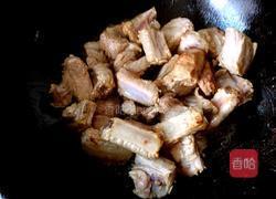 排骨烧豇豆的做法图解3