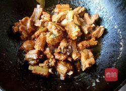 排骨烧土豆芹菜的做法图解8