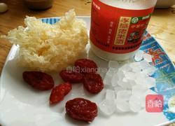 醪糟银耳羹的做法图解2