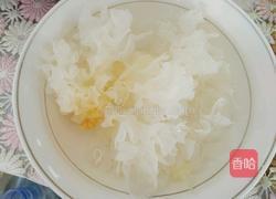醪糟银耳羹的做法图解3