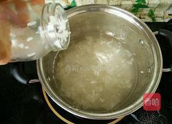 醪糟银耳羹的做法图解5
