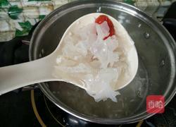 醪糟银耳羹的做法图解7