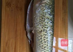 清蒸草鱼之孔雀开屏的做法图解2