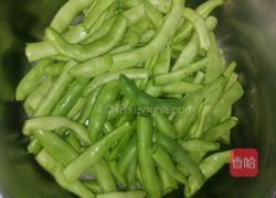 四季豆烧排骨的做法图解2