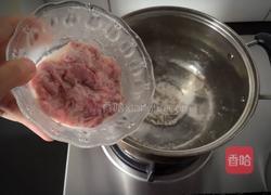 金针菇木耳肉片汤的做法图解7