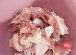 胡萝卜青椒炒鸭肉的做法图解3