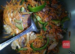 胡萝卜青椒炒鸭肉的做法图解12