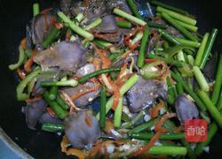 双椒蒜苔炒猪舌的做法图解8