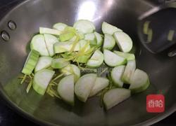 丝瓜蛤蜊汤的做法图解4