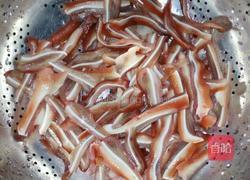 杭椒炒顺风的做法图解1