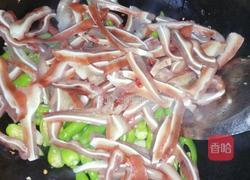 杭椒炒顺风的做法图解6