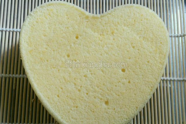 准备一个戚风蛋糕。