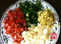 蒜香辣猪蹄的做法图解1