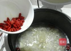 百合银耳羹的做法图解5