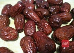 奶香红枣馒头的做法图解1