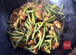 红烧肉炖豆角的做法图解10