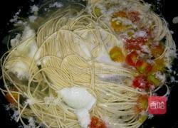 鱼丸鸡蛋长寿面的做法图解8