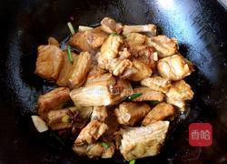 排骨烧土豆芹菜的做法图解6