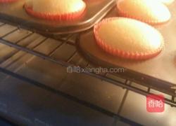 海绵杯子蛋糕的做法图解9