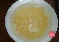 百合小米粥的做法图解3