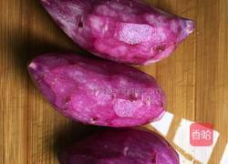 紫薯鸡蛋球的做法图解1