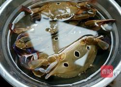 姜葱炒蟹的做法图解2