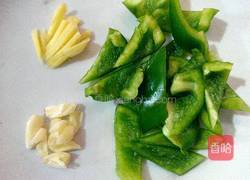 肉沫圆椒炒菜花的做法图解2