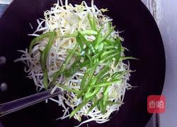 肉炒绿豆芽的做法图解5