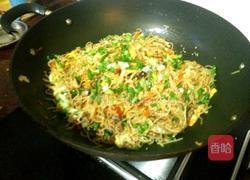 杂烩炒面的做法图解7
