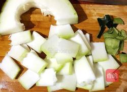 肉丸虾米冬瓜汤的做法图解1