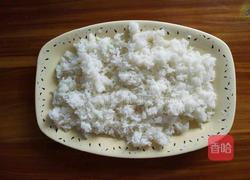 广式香肠蛋炒饭的做法图解1